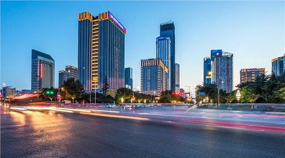 錦業(yè)路東向視角