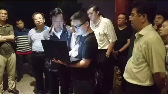 海南省委常委、三亞市委書記張琦帶隊，冒雨檢查城市夜景亮化工作